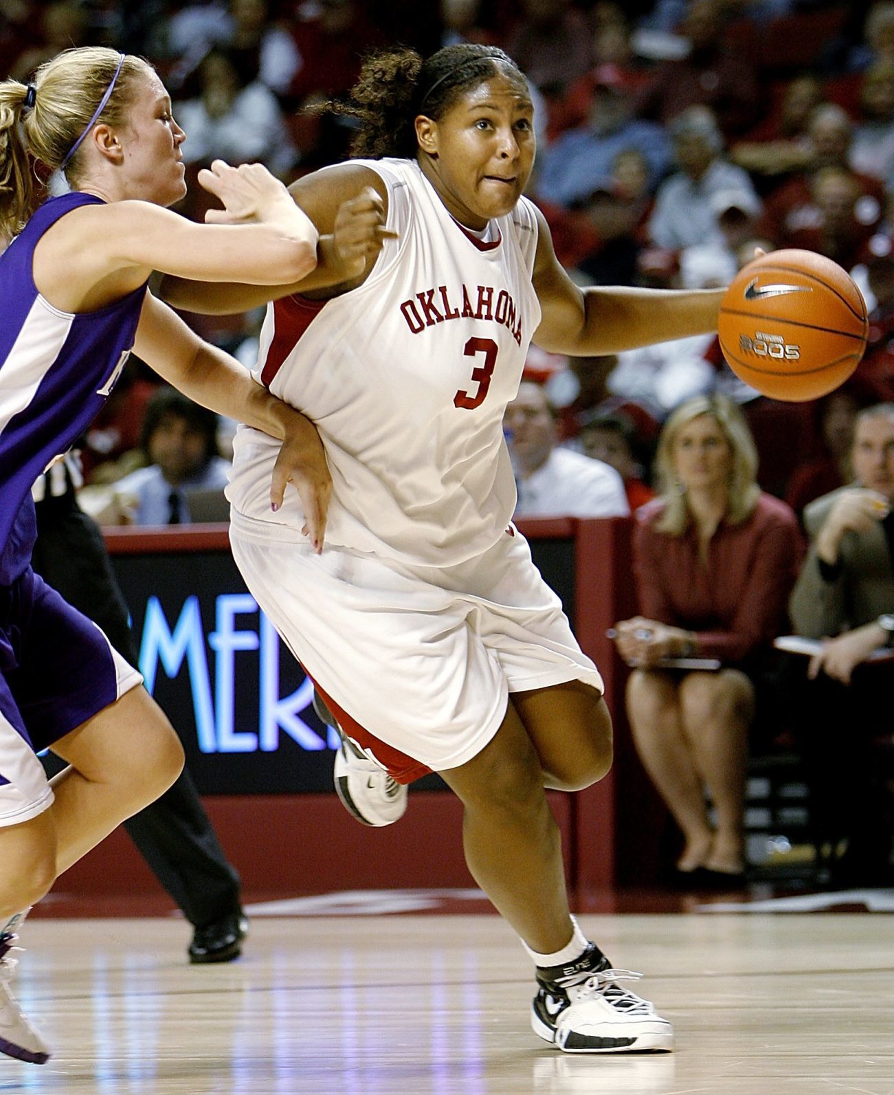 Courtney Paris returning to OU
